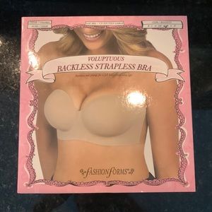 Strapless backless bra size D